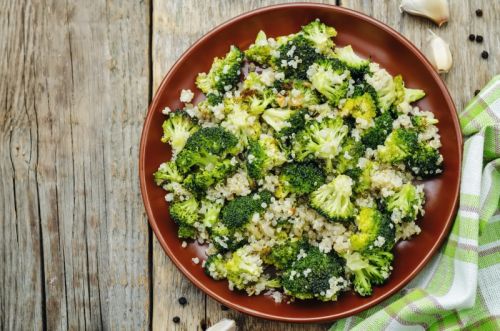 Garlicky Quinoa and Garbanzo Bean Salad
