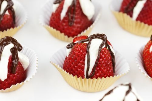 Strawberry Cheesecake Bites