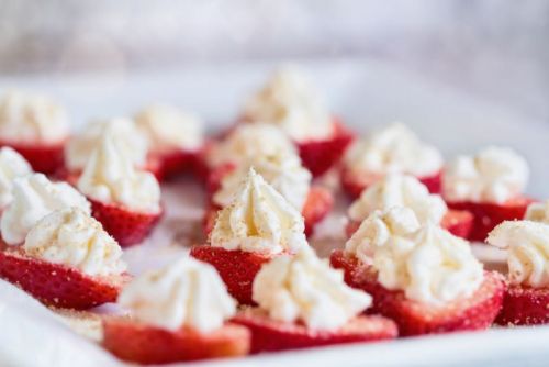 Salted Caramel Cheesecake Stuffed Strawberries