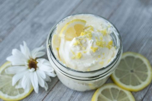 Light Lemon Cheesecake Dip